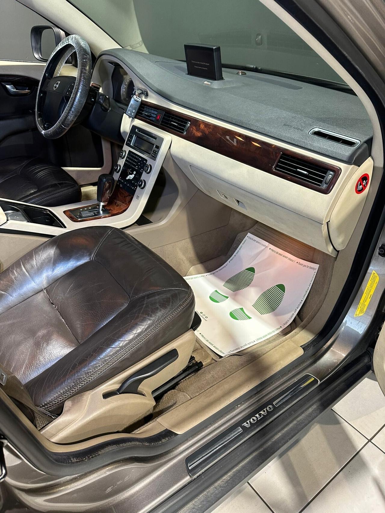 Volvo XC70 D5 AWD Summum