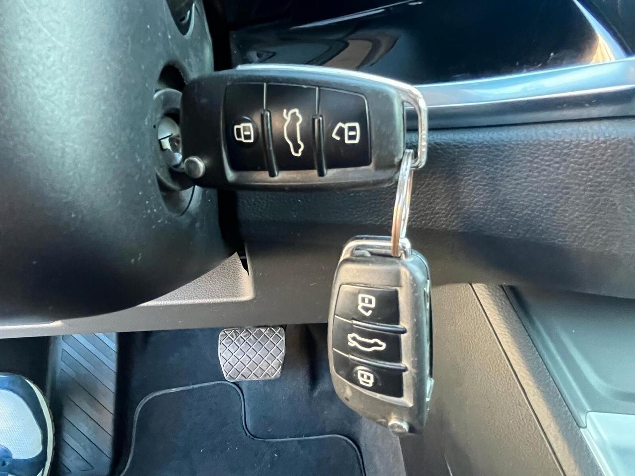 Audi Q3 35 2.0 TDI S-TRONIC BUSINESS ADVANCED