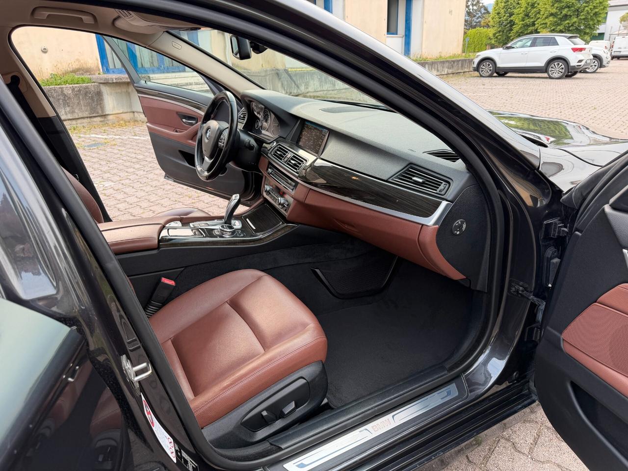 Bmw 530d xDrive Touring Luxury EURO6