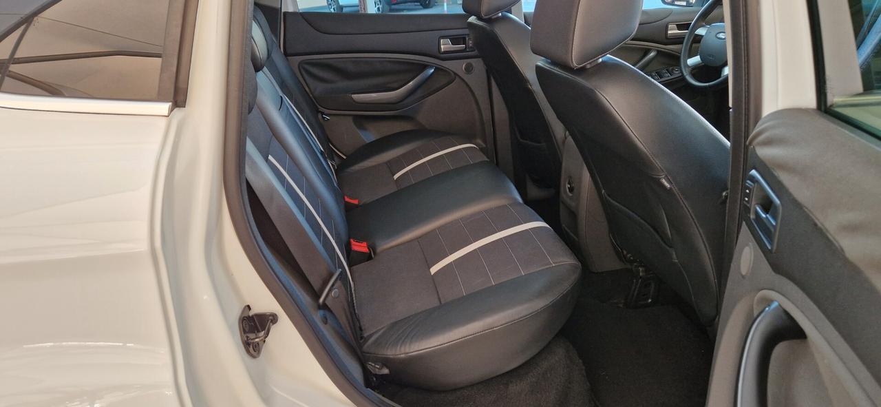 Ford Kuga 2.0 TDCi 136 CV 4WD Titanium
