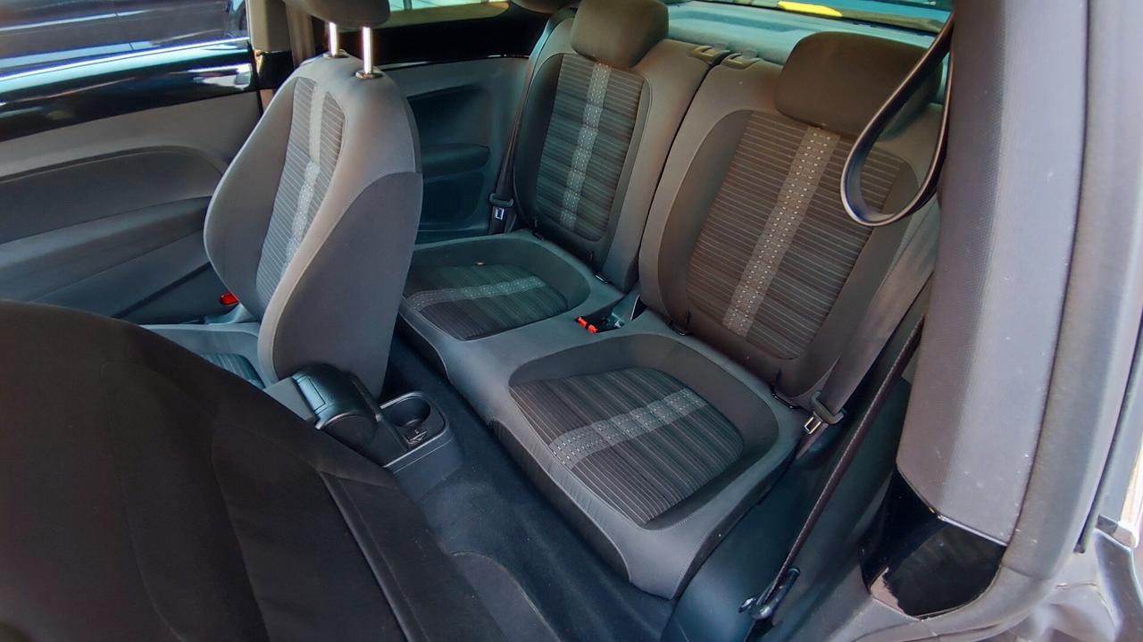 Volkswagen Maggiolino 2.0 TSI DSG Sport