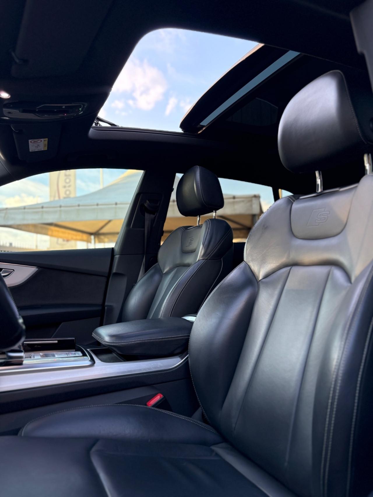 Audi Q8 50 TDI 286 CV quattro tiptronic S-line edition