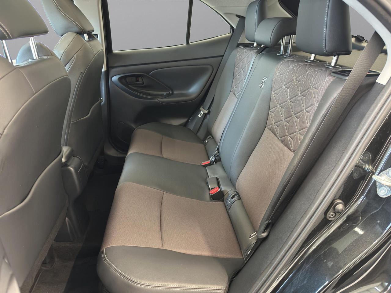 Toyota Yaris Cross 1.5 HEV Lounge awd