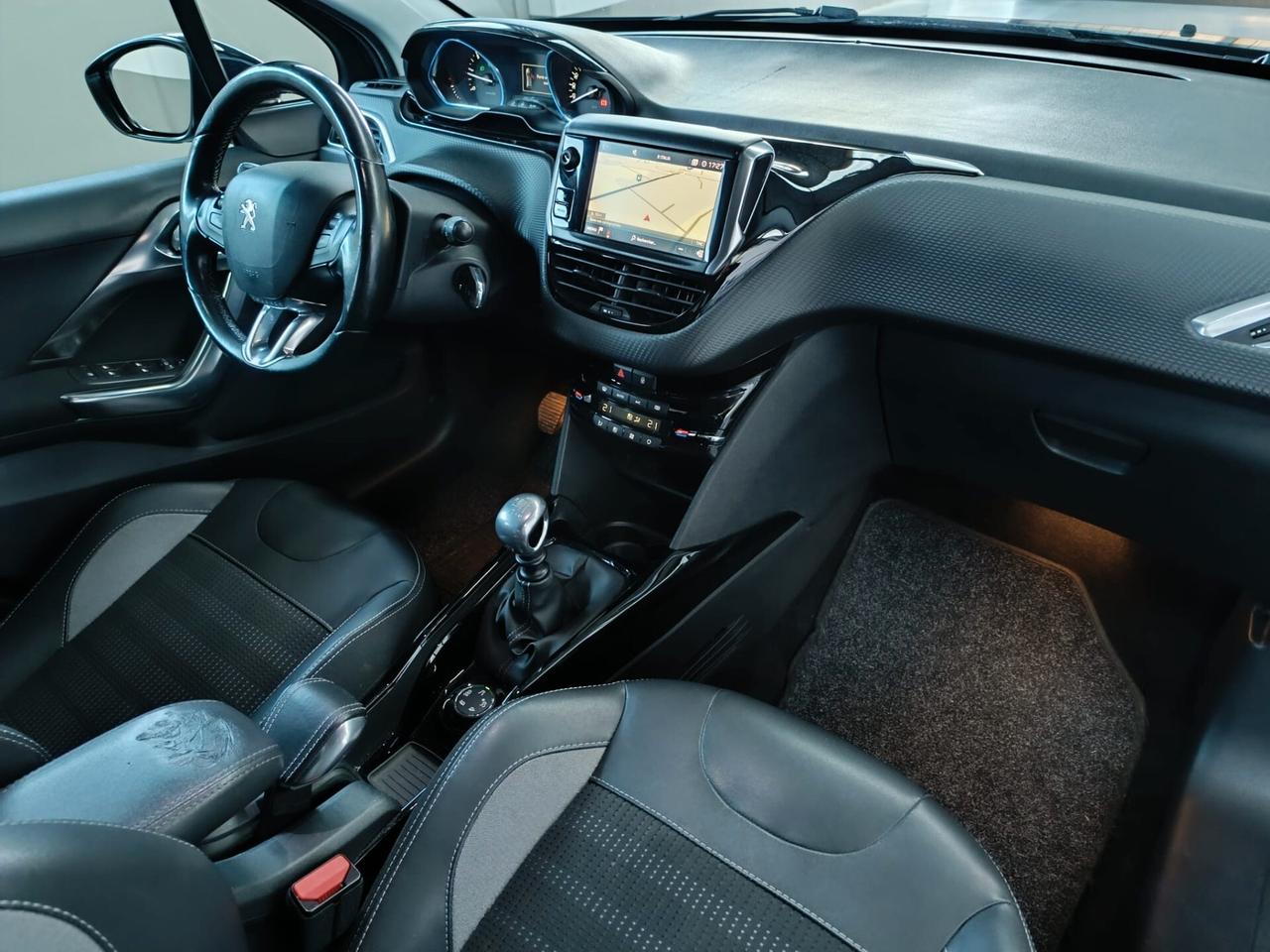 Peugeot 2008 BlueHDi 100 S&S Black Matt