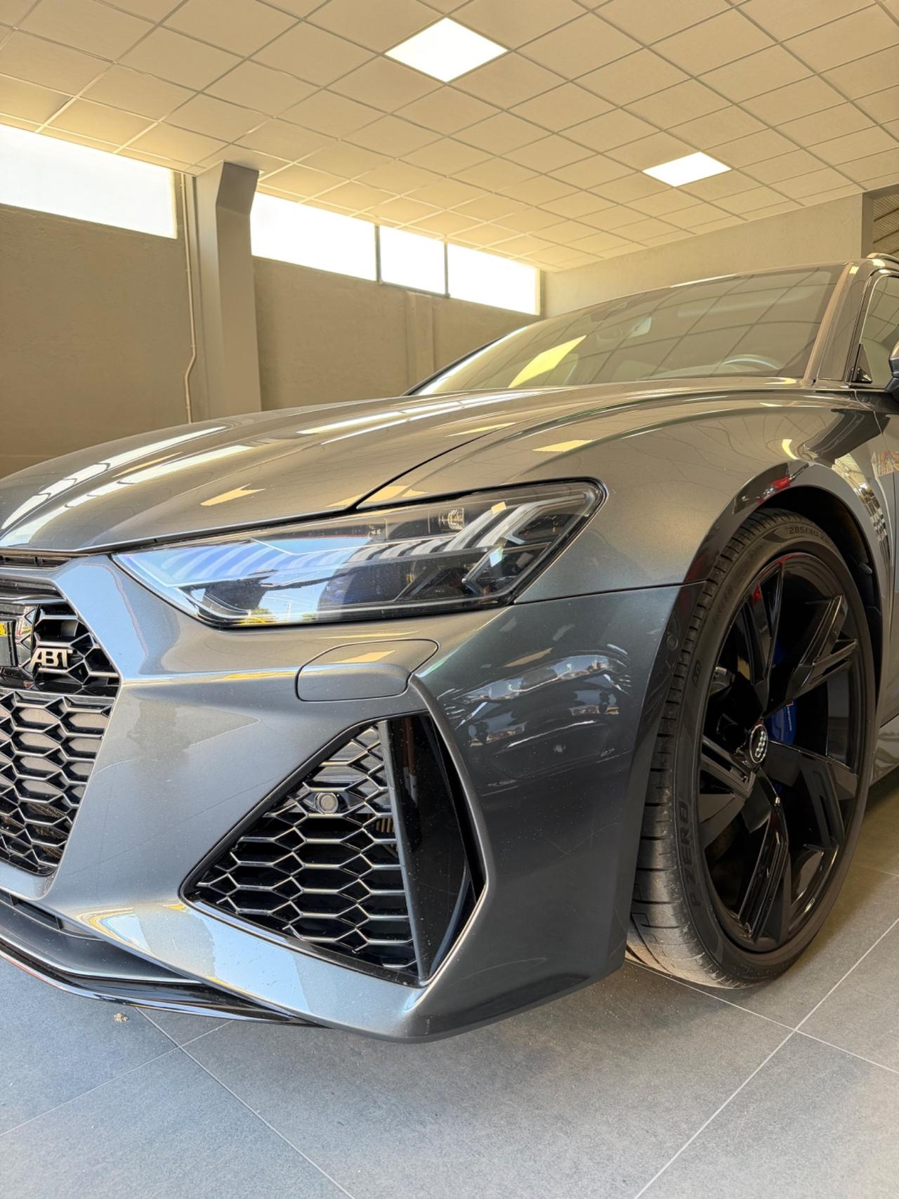 Audi RS6 Avant CARBO TETTO 22”
