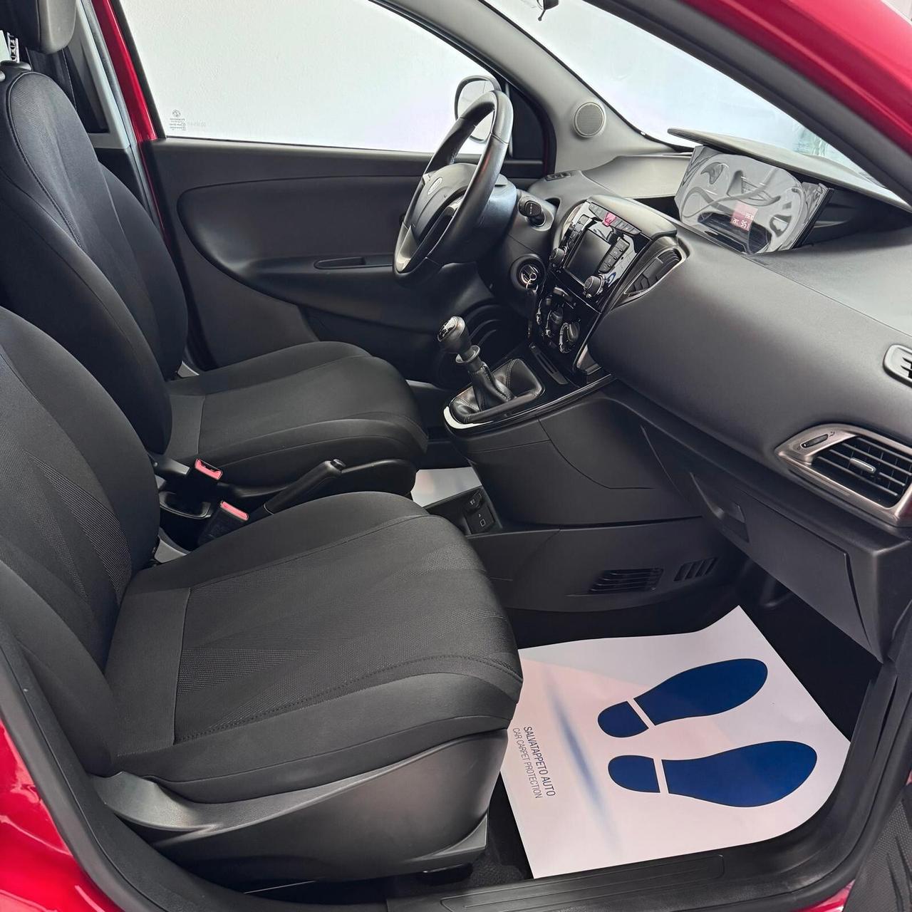 Lancia Ypsilon 1.2 69 CV GOLD