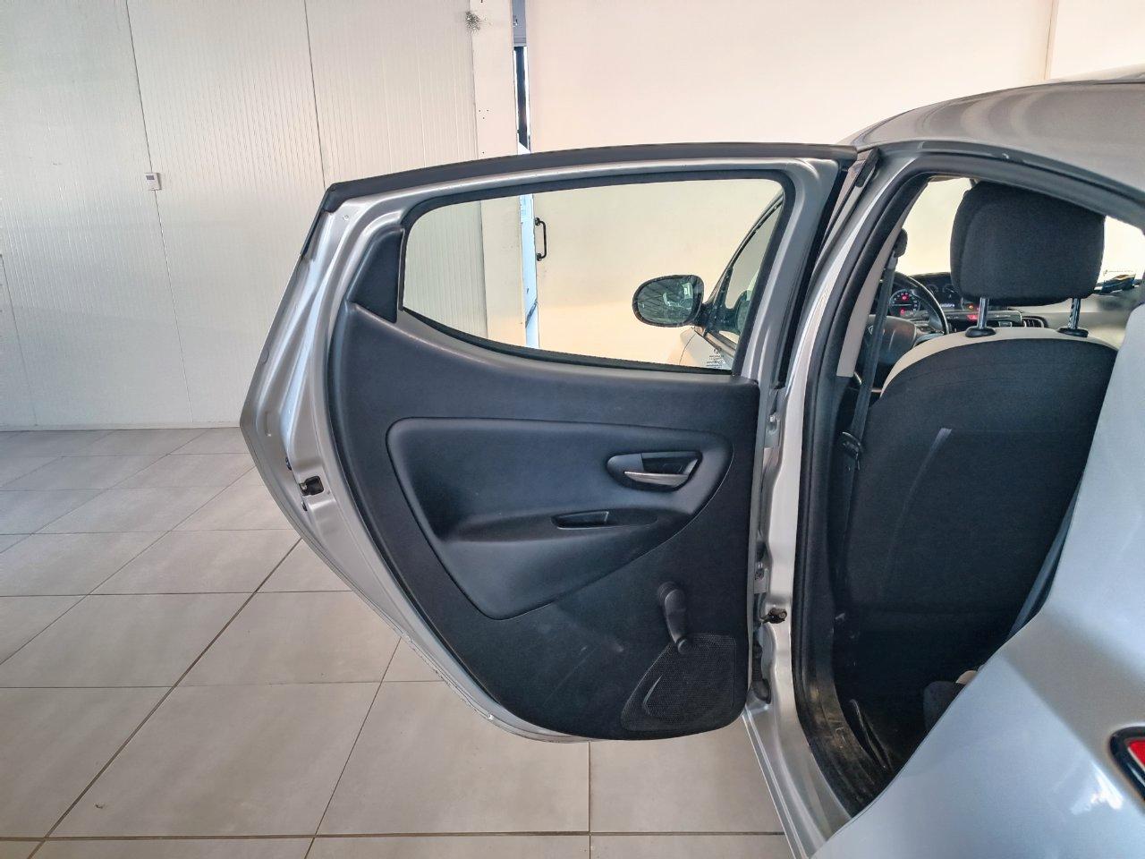 Lancia Ypsilon 5 Porte Ypsilon 1.2 Gold 69cv