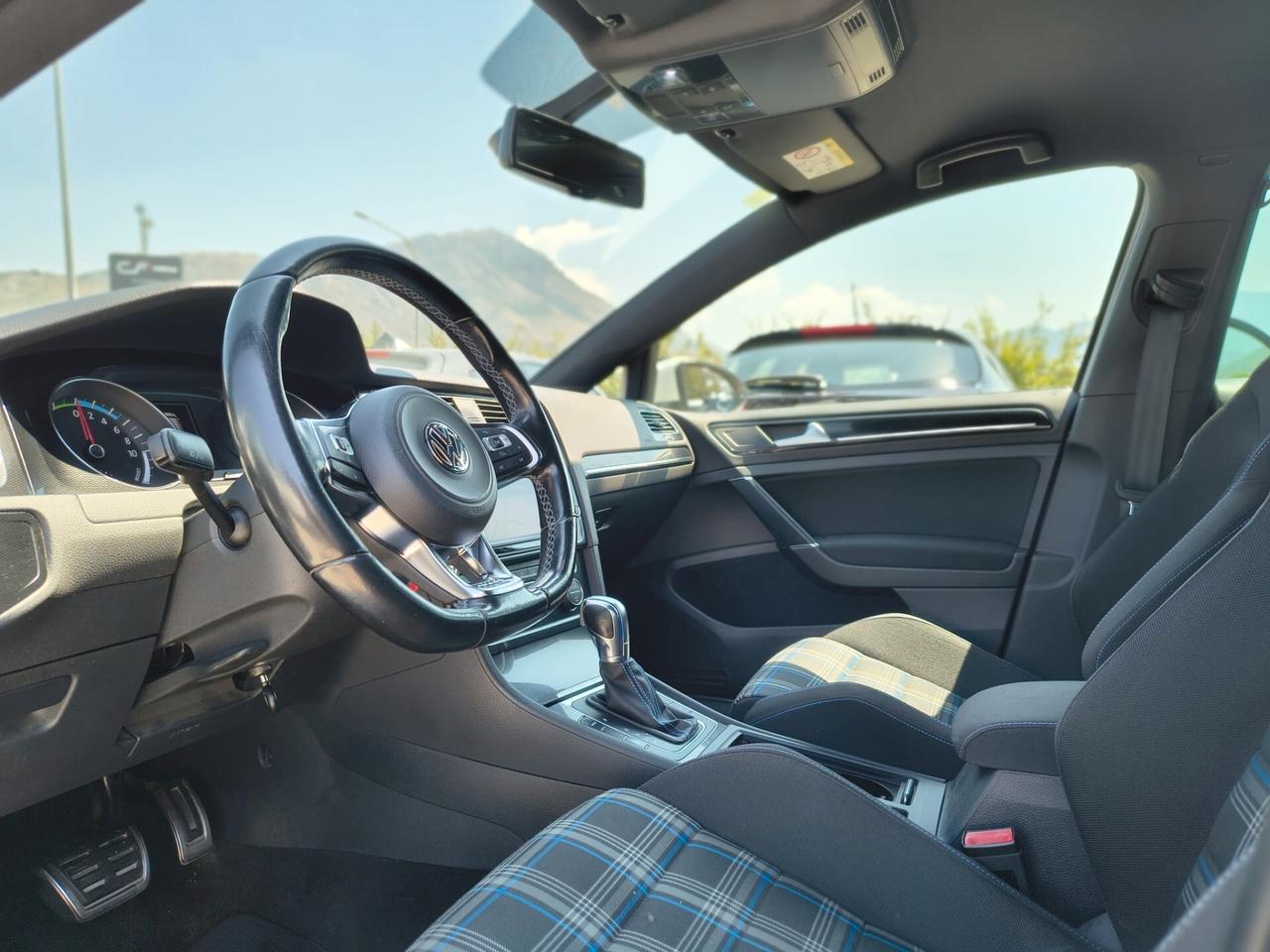 VW GOLF GTE 1.4 Plug-in Hybrid 204CV