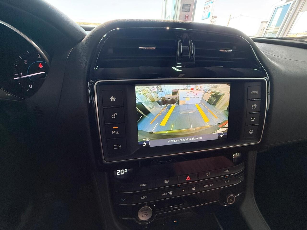 Jaguar F-Pace 2.0 D 180 CV AWD aut. Prestige