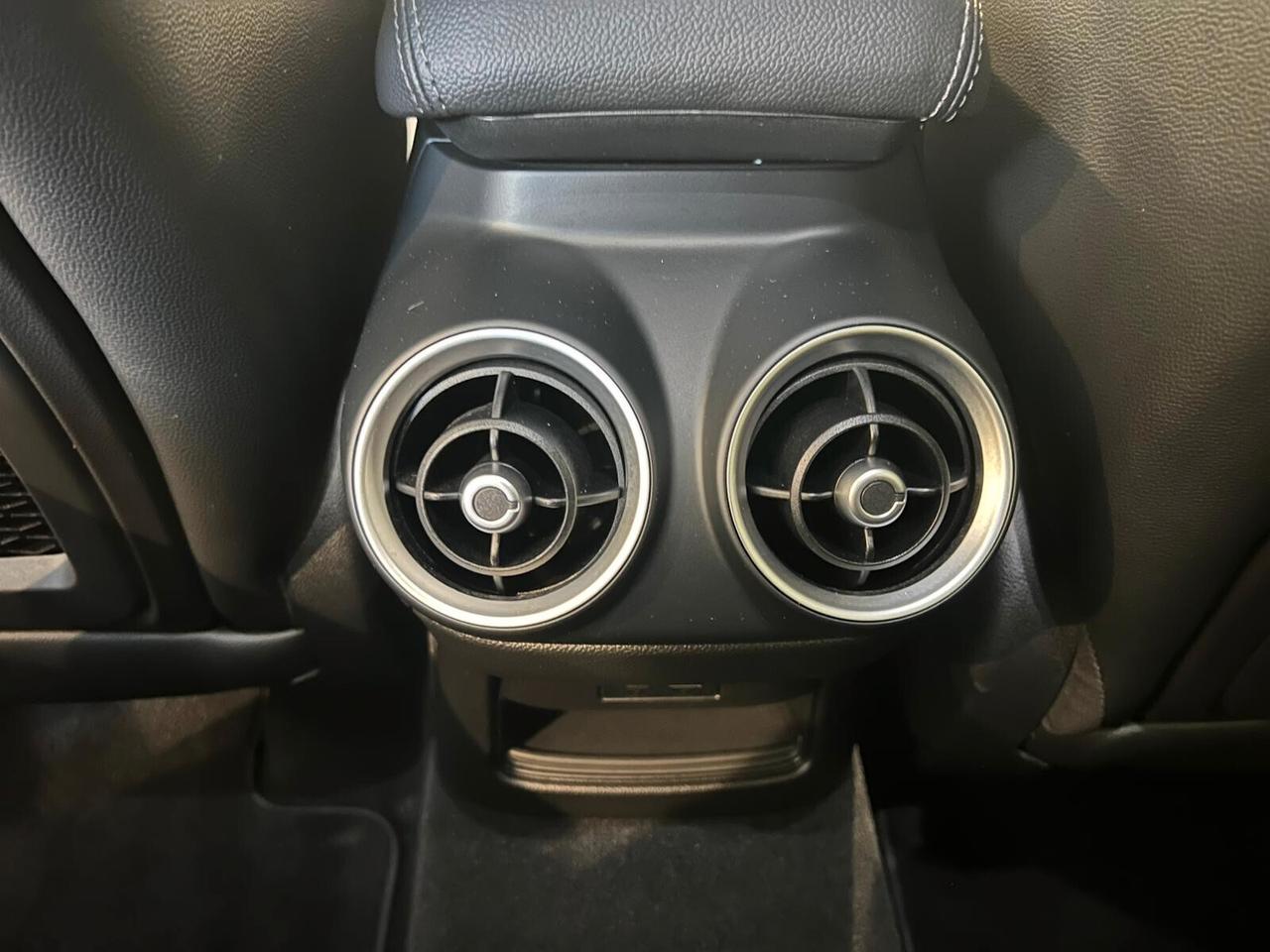 Alfa Romeo Stelvio 2.2 Turbodiesel 210 CV AT8 Q4 Competizione