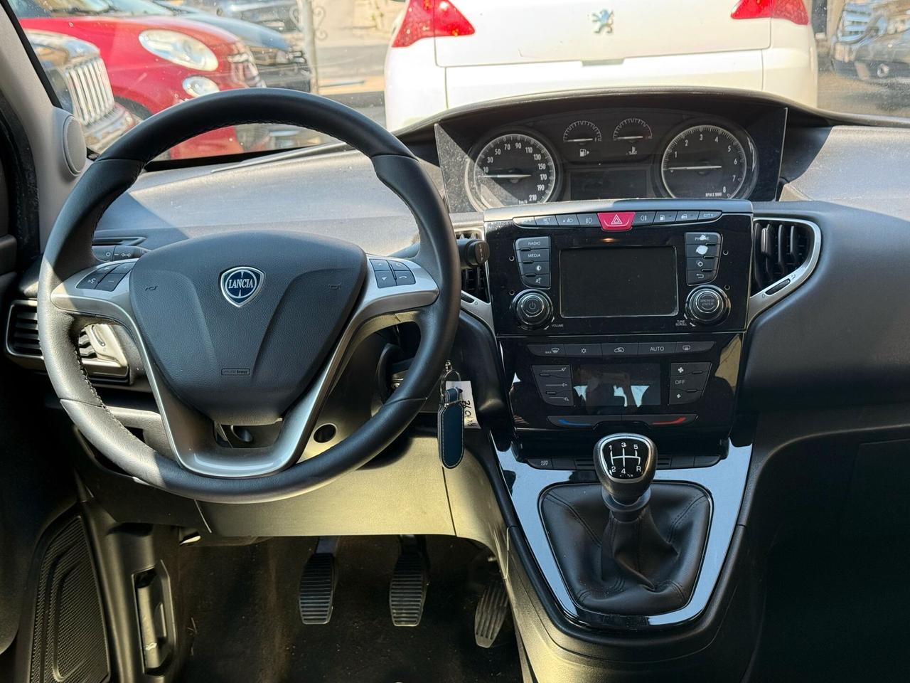 LANCIA NEW YPSILON 1,2 B/GPL