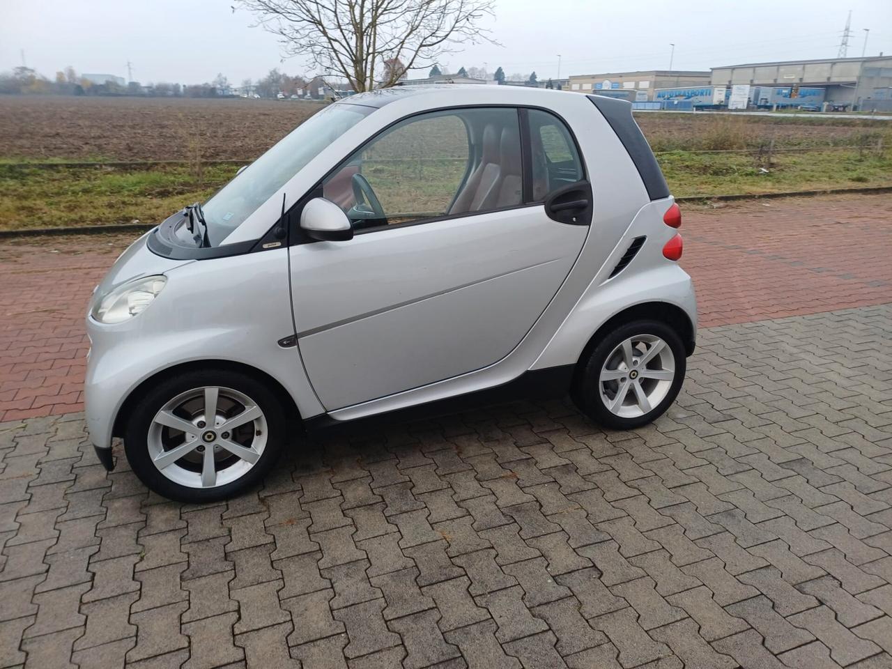 Smart ForTwo 1000 52 kW coupe limited two