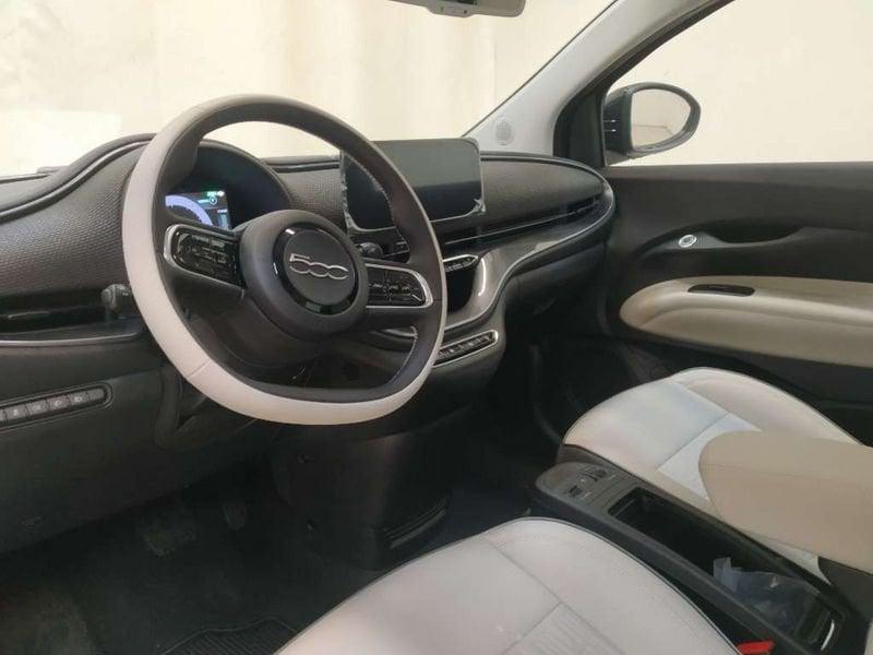 FIAT 500 500e 42 kWh La Prima