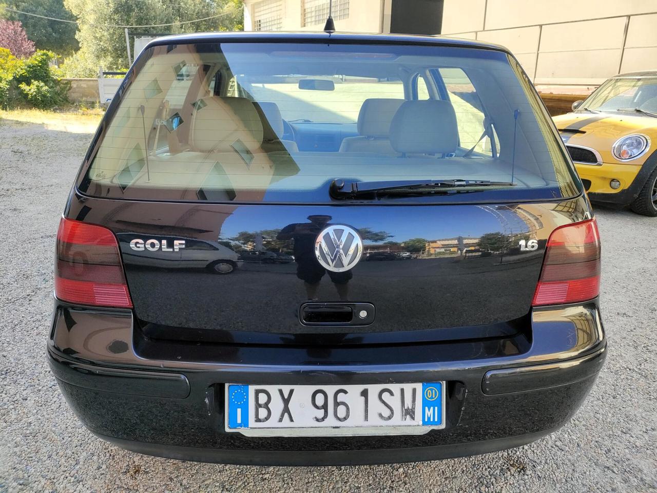 Volkswagen Golf 1.6 16v Aut Highline ASI