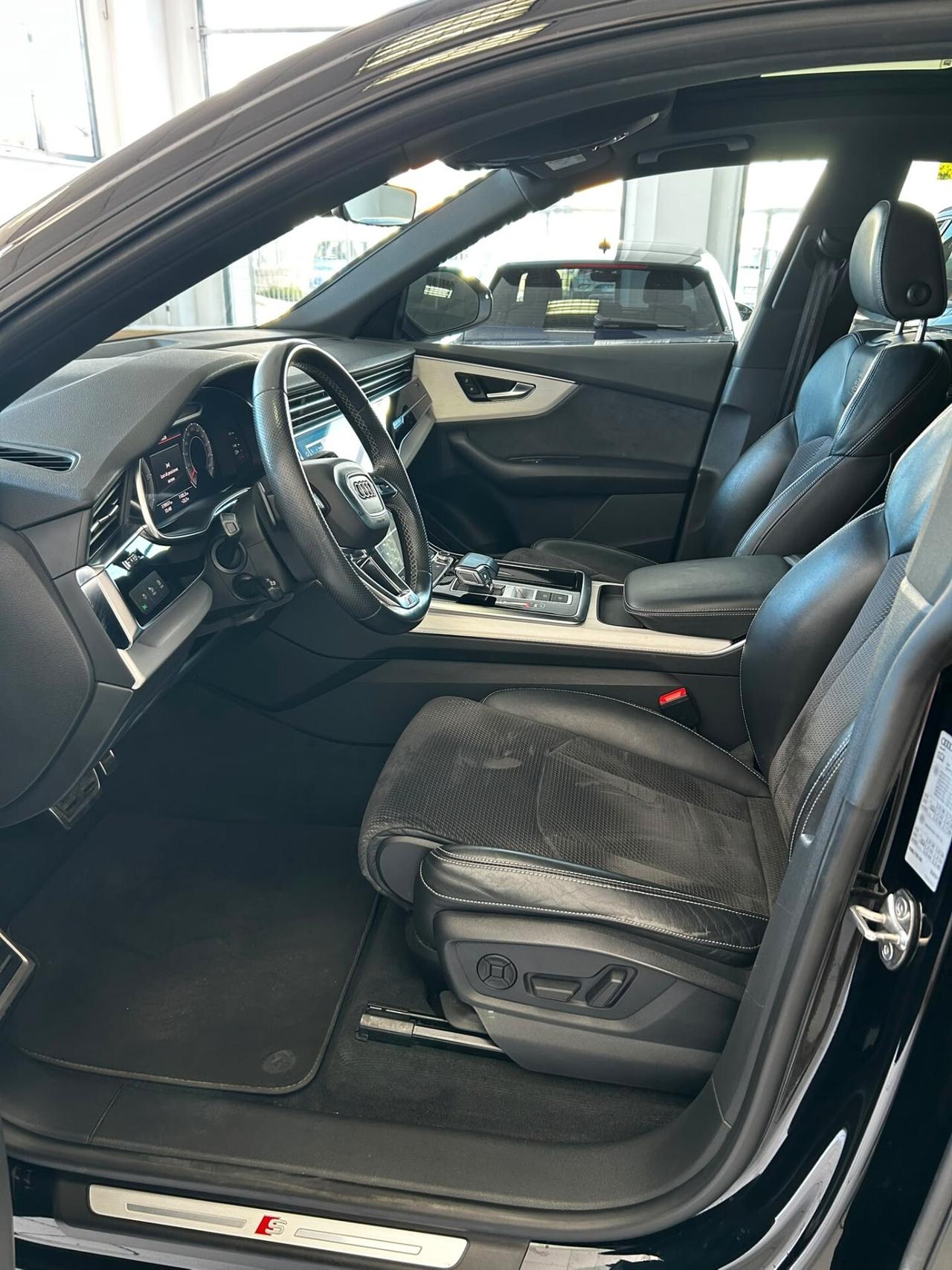 Audi Q8 50 TDI 286 CV quattro tiptronic Sport 2020