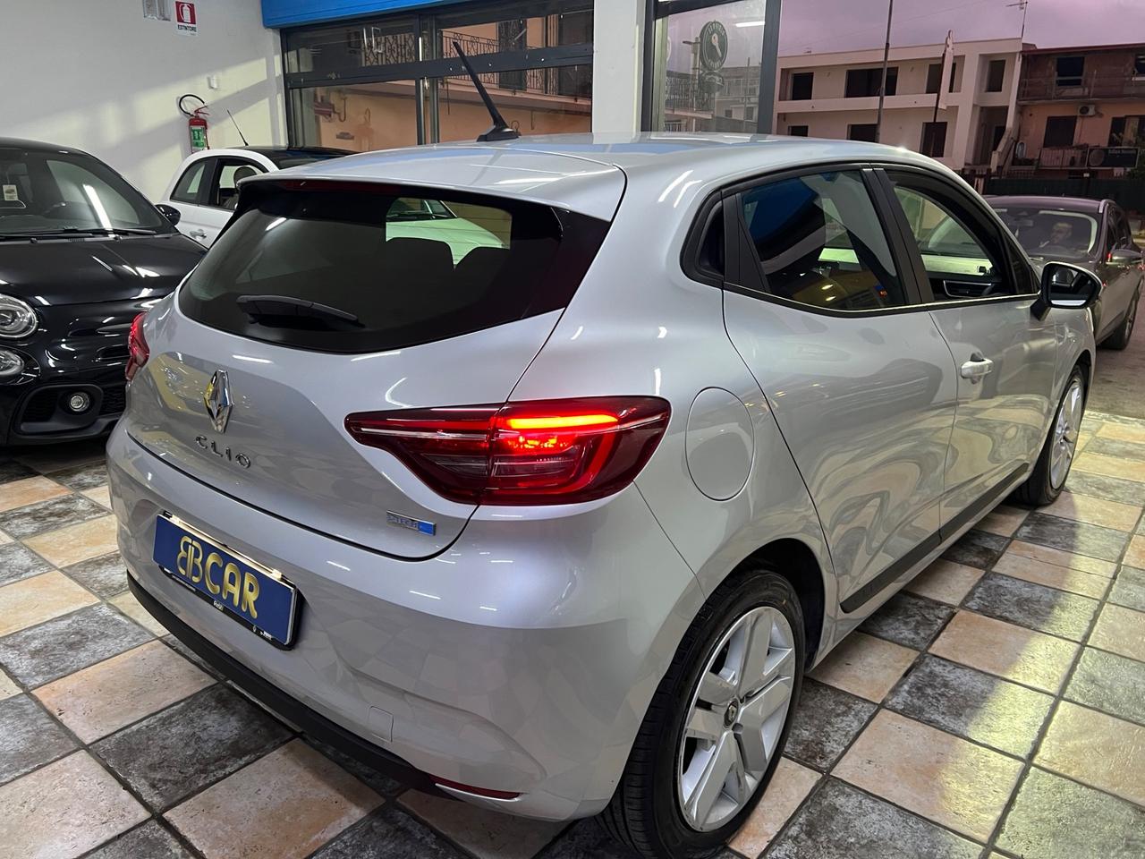 Renault Clio Full Hybrid E-Tech 140 CV 5 porte Intens