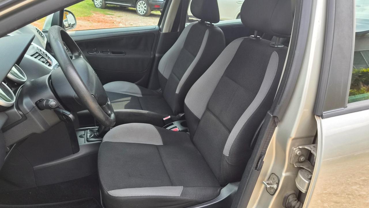 Peugeot 207 1.4 8V 75CV 5p. X Line