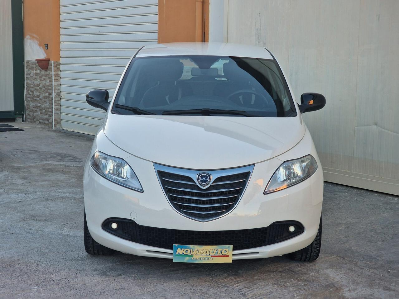 Lancia Ypsilon 1.2 69 CV Unyca