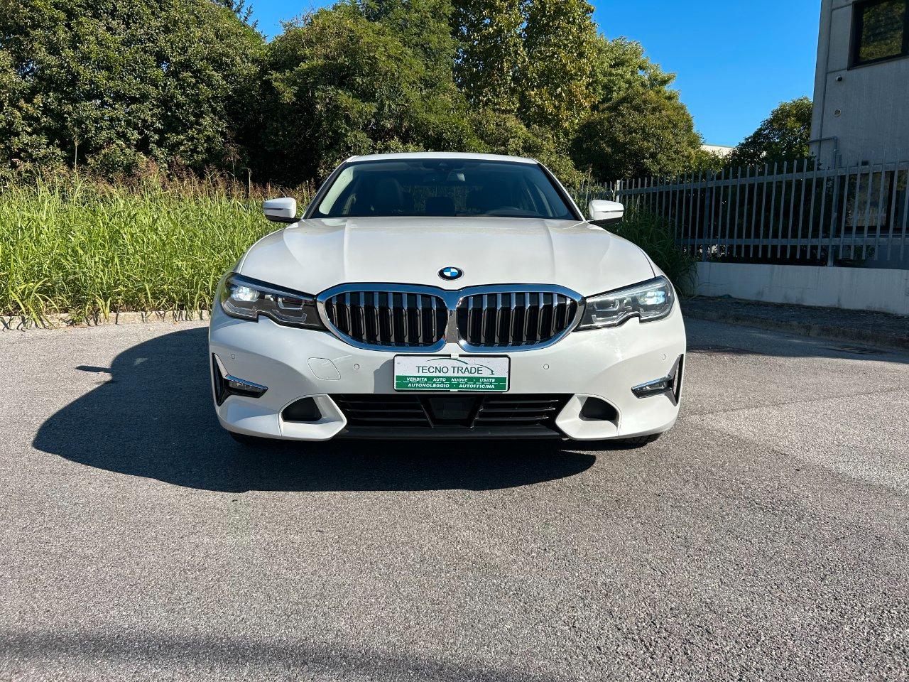 BMW 320 d mhev 48V Sport auto