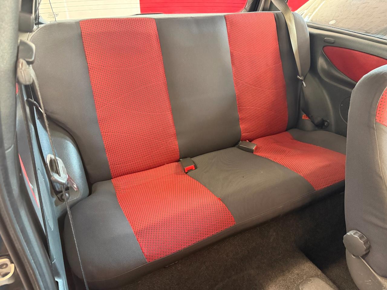 Lancia Y 1.2i 16V cat LX