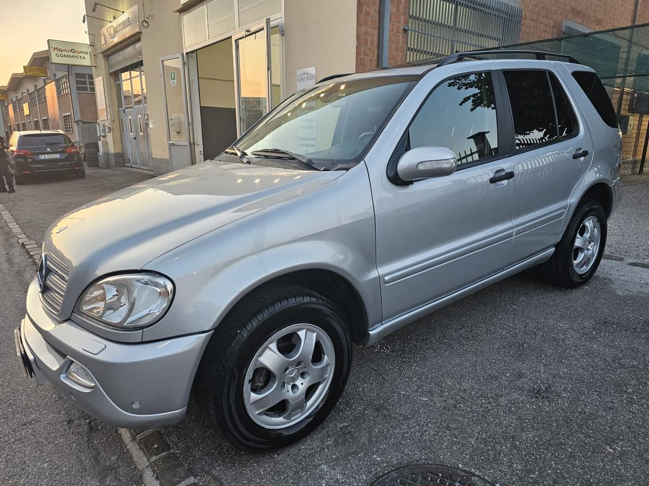 Mercedes-benz ML 270 CDI 163cv Aut*Pelle*Navi*Tetto*Xeno*Pdc*