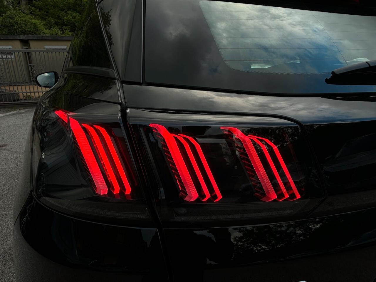 Peugeot 3008 BlueHDi 130 S&S EAT8 Allure Pack FULL LED