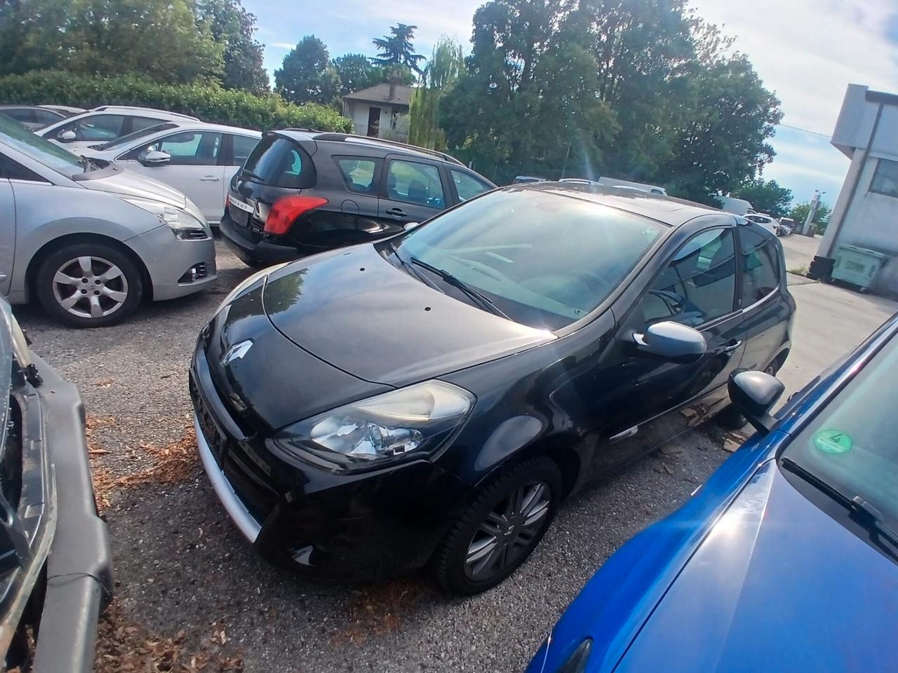 Renault Clio 1.2 16V 3 porte Dynamique modell. 2012 neo paten navigatore possibilita"di finanziamento!