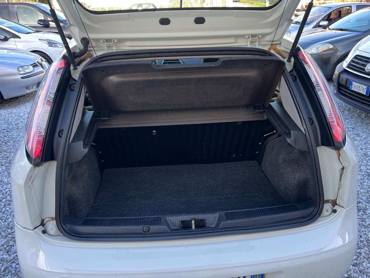 Fiat Punto 1.4 8V 5 porte Natural Power Street