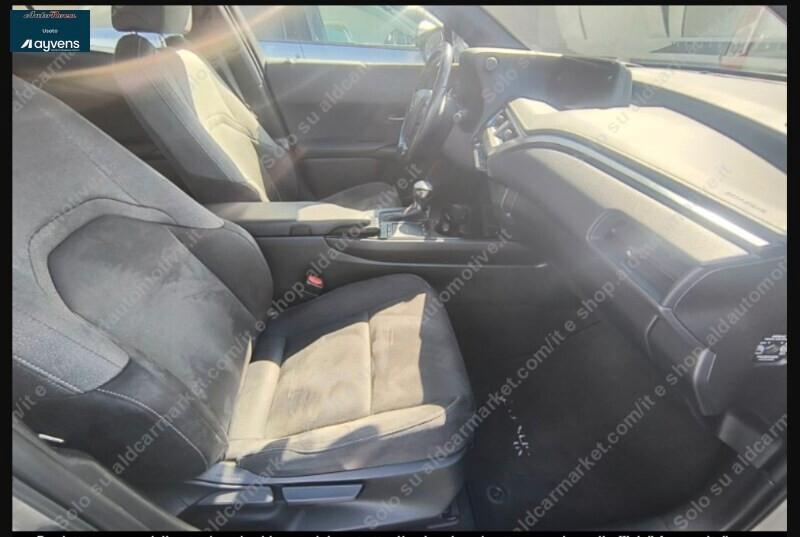 Lexus UX Hybrid Business