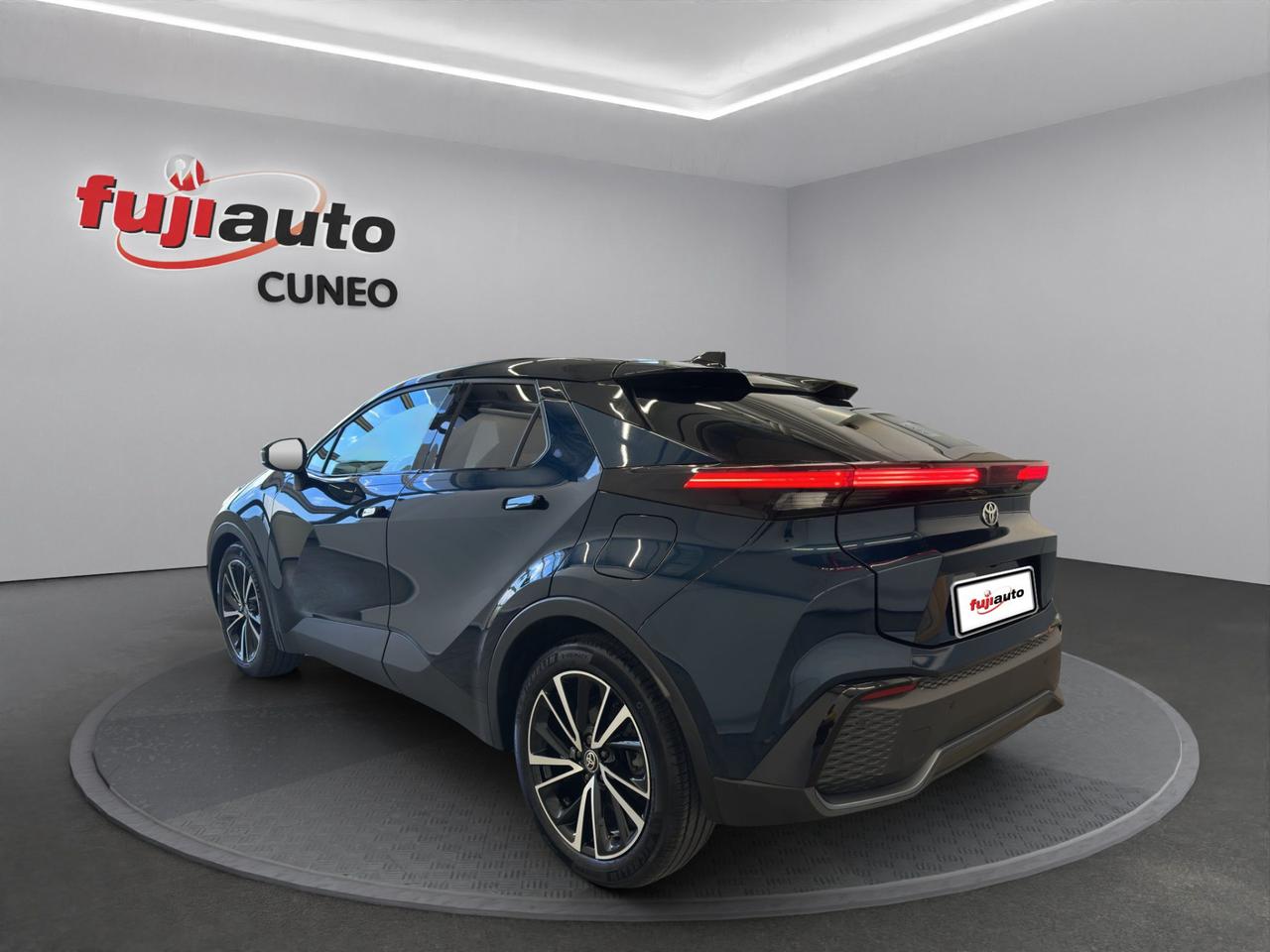 Toyota C-HR 1.8 hev Lounge fwd e-cvt