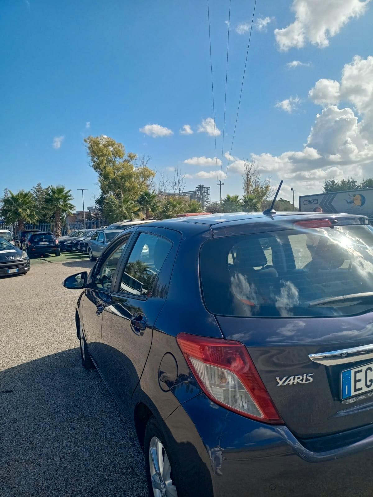 Toyota Yaris 1.4 D-4D 5 porte Lounge