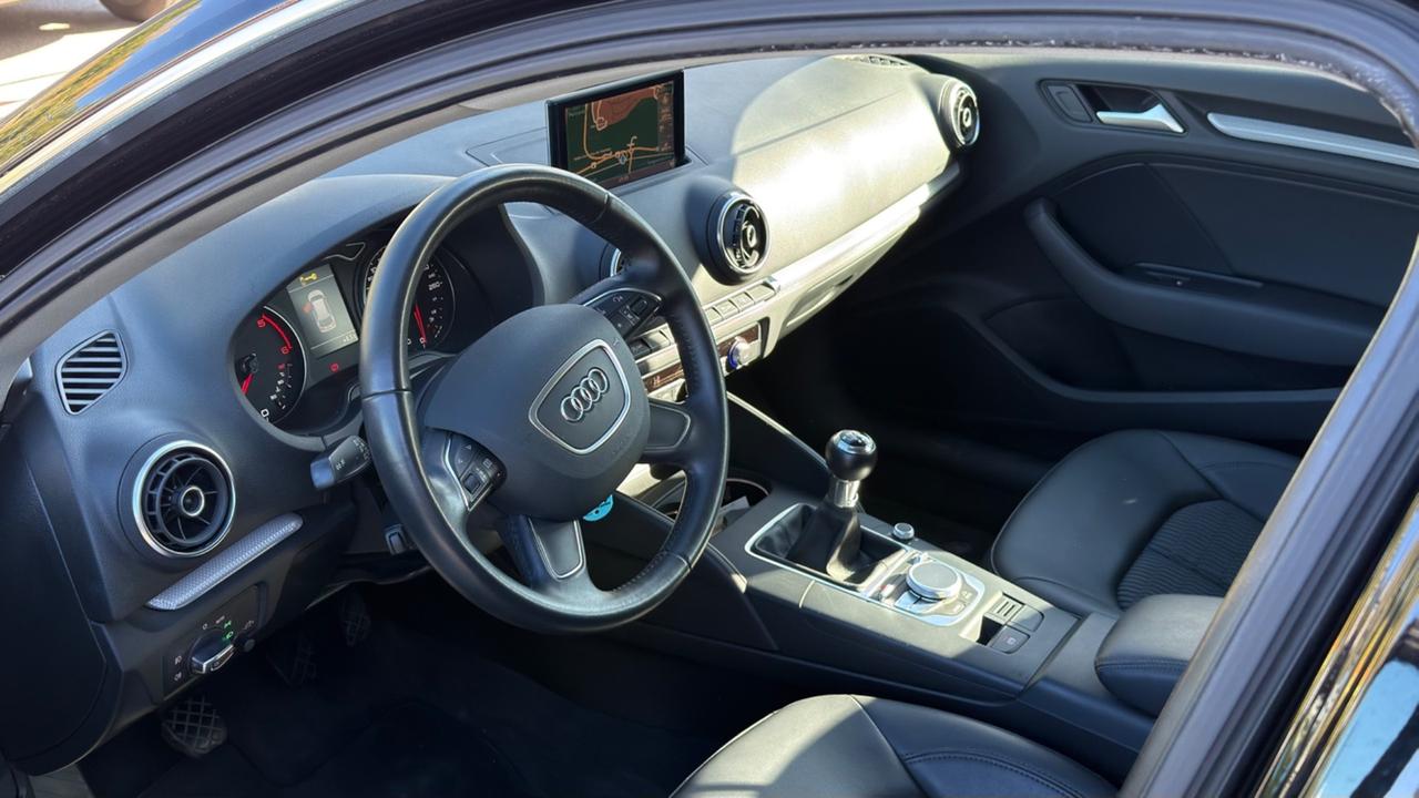 Audi A3 Cabrio 1.6 TDI clean diesel Ambiente