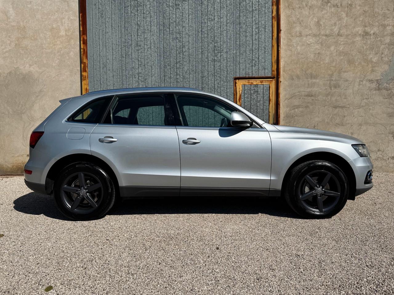 Audi Q5 2.0 TDI Quattro 177cv S-Tronic | GARANZIA+GANCIO