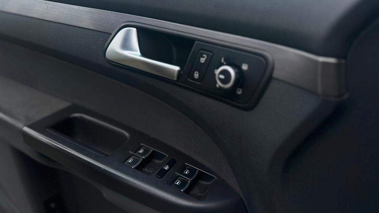 VW TOURAN 1.6 DIESEL 7 POSTI AUTOMATICO NEOP.