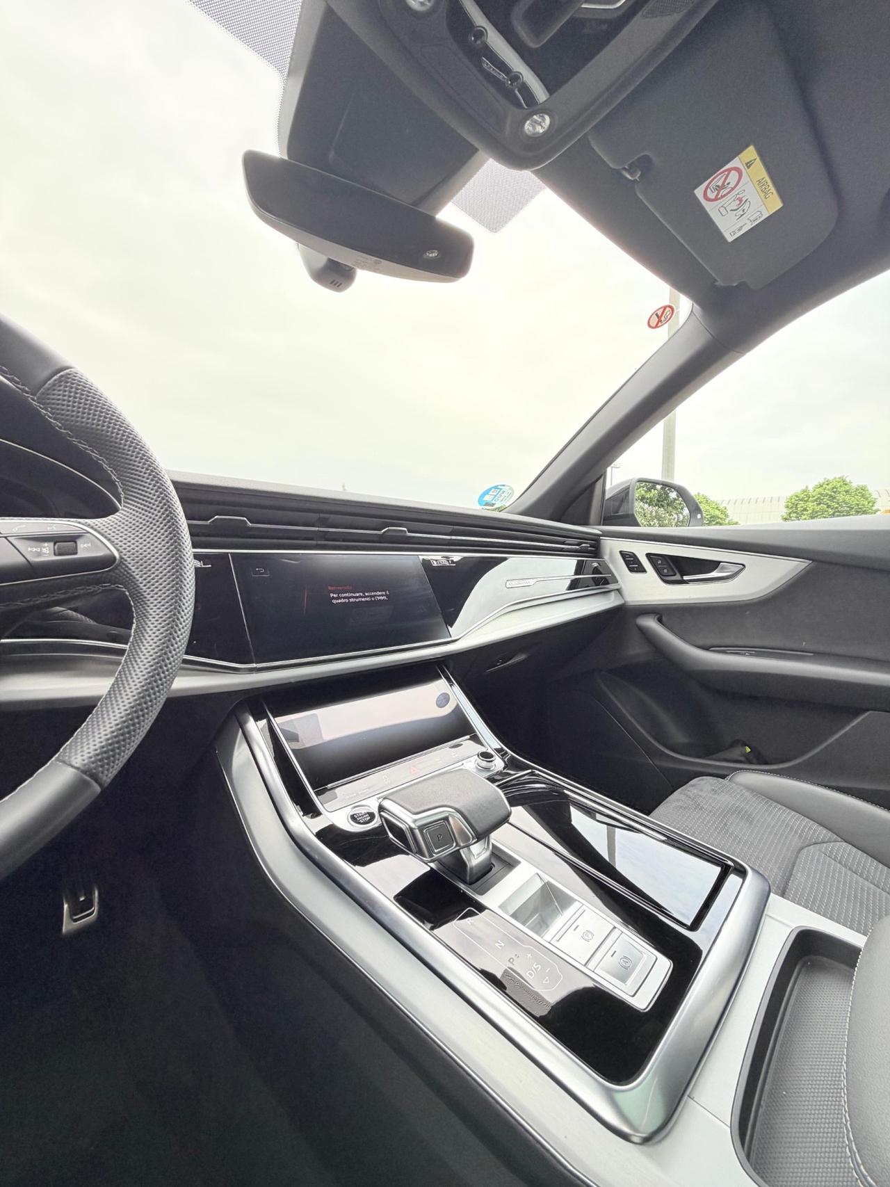 Audi Q8 SUV 45 TDI quattro tiptronic S line edition