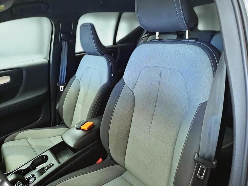 VOLVO XC40 T4 RECHARGE PLUG-IN AUTO CORE SUV