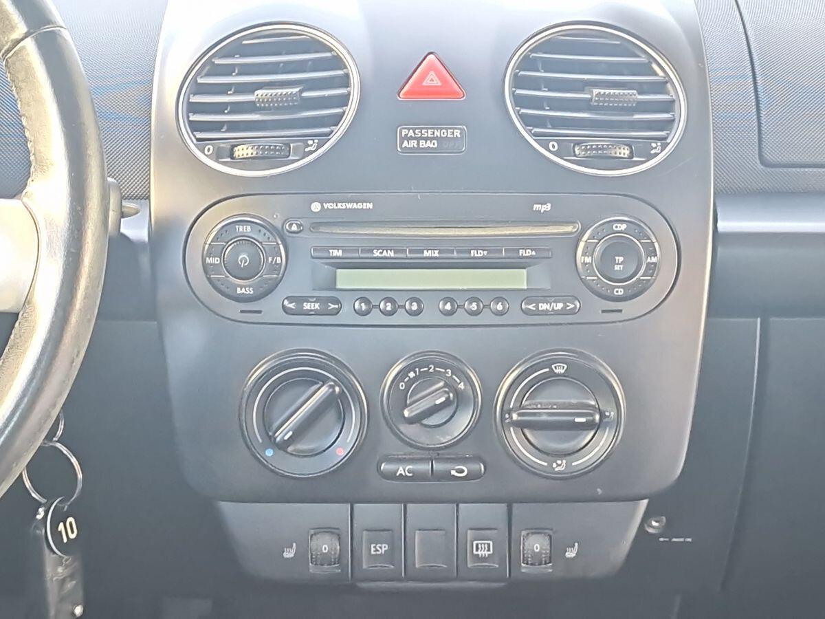 VOLKSWAGEN BEETLE 1.6 FL