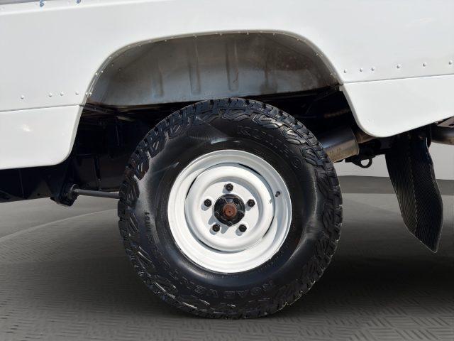 LAND ROVER Defender 2.2 TD4 110 PICK-UP