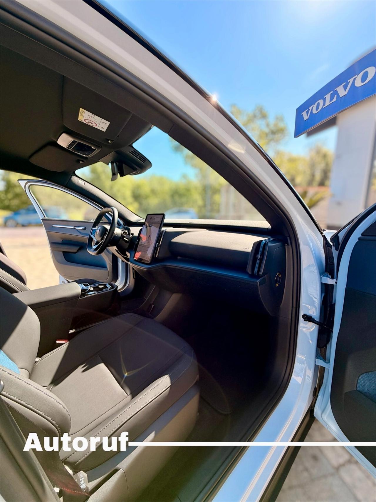 Volvo EX30 PLUS LONG RANGE ELECTRIC 475km