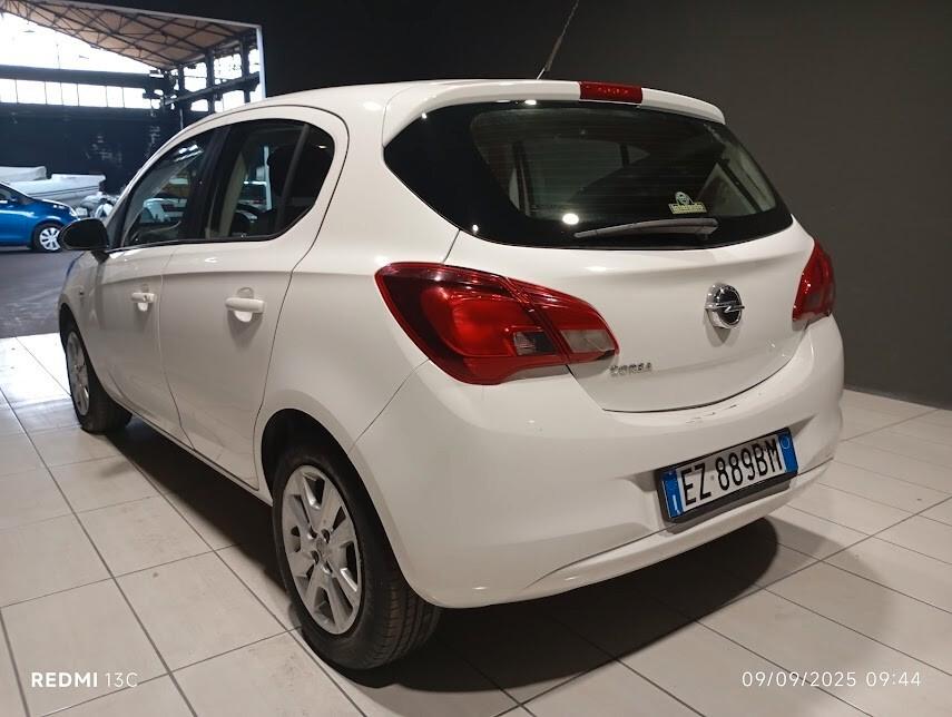 Opel Corsa del 2015 BENZINA / GPL NEOPATENTATI