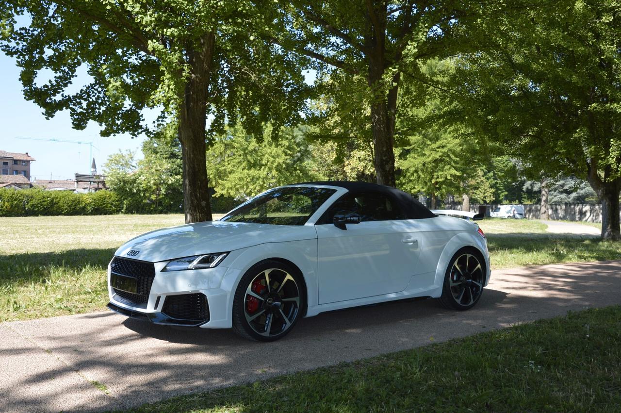 Audi TT RS Roadster 2.5 TFSI quattro S tronic