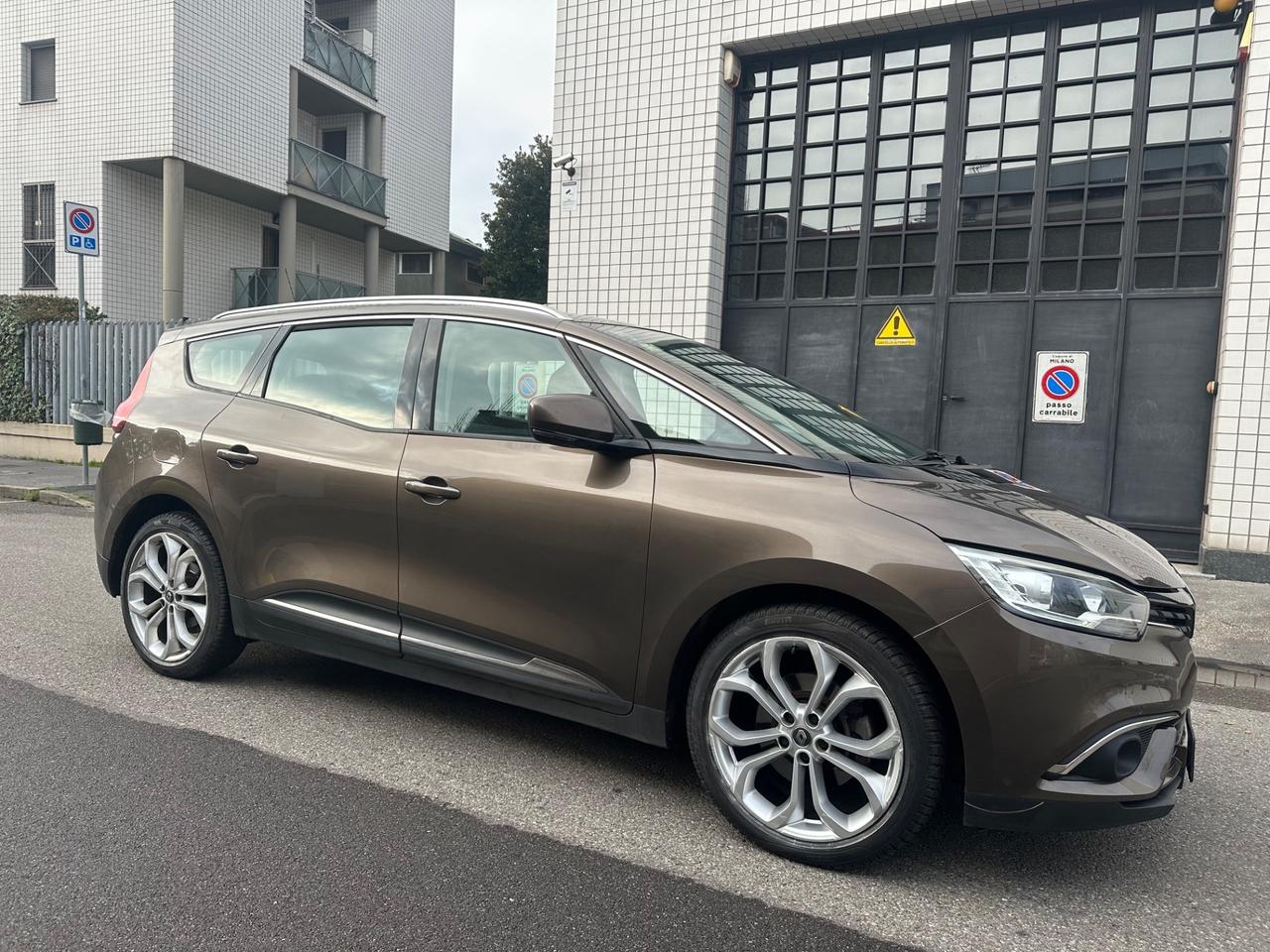 Renault Grand Scenic TCe 130 CV Energy Initiale Paris