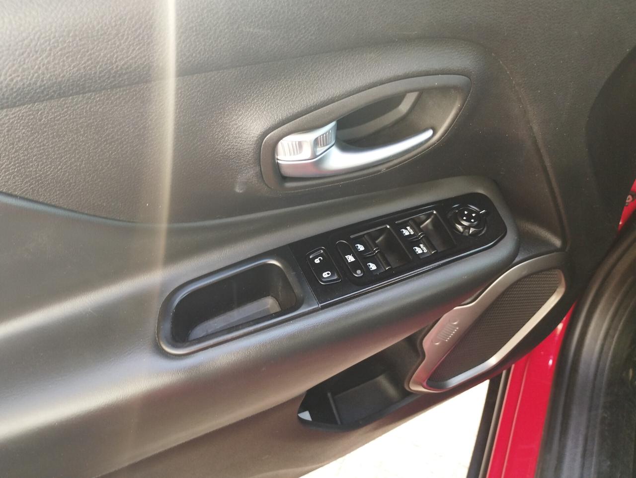 Jeep Renegade 1.6 Mjt 130 CV Longitude