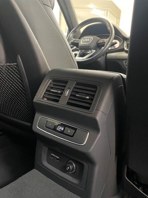 Audi Q5 SPB 40 TDI 204CV quattro S tronic S line Identity Black Edition