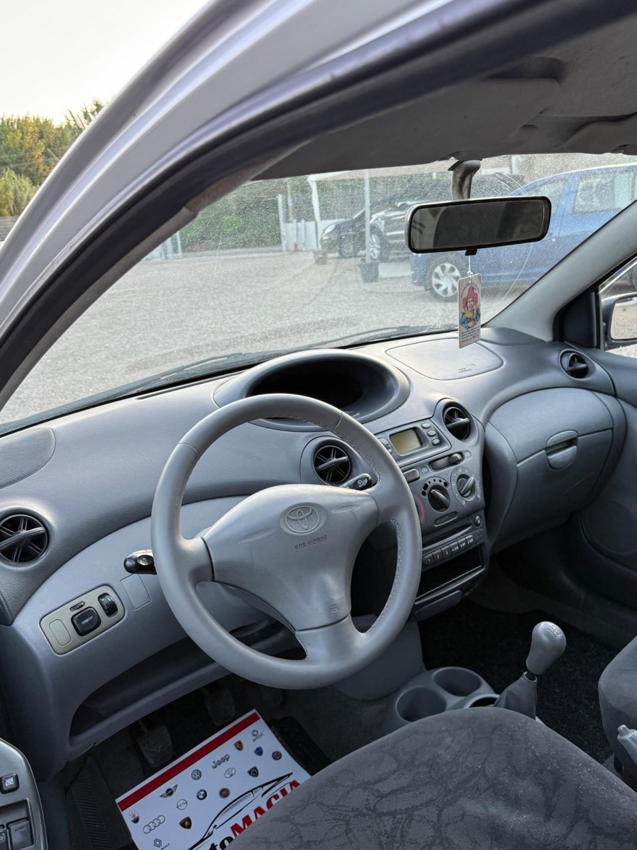 Toyota Yaris 1.0i 16V cat 3 porte Sol '03