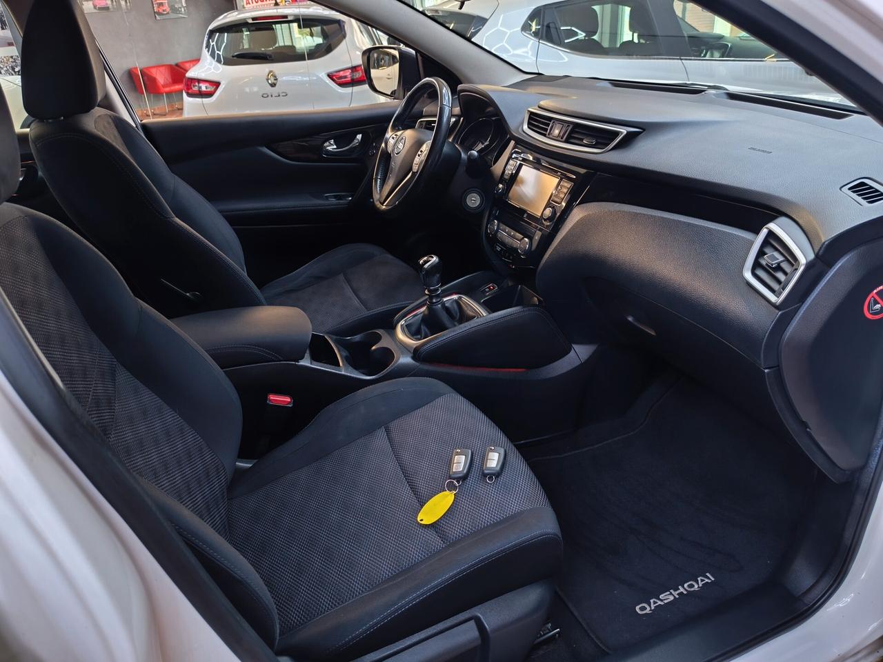 Nissan Qashqai 1.5 diesel 110CV FULL OPTIONAL