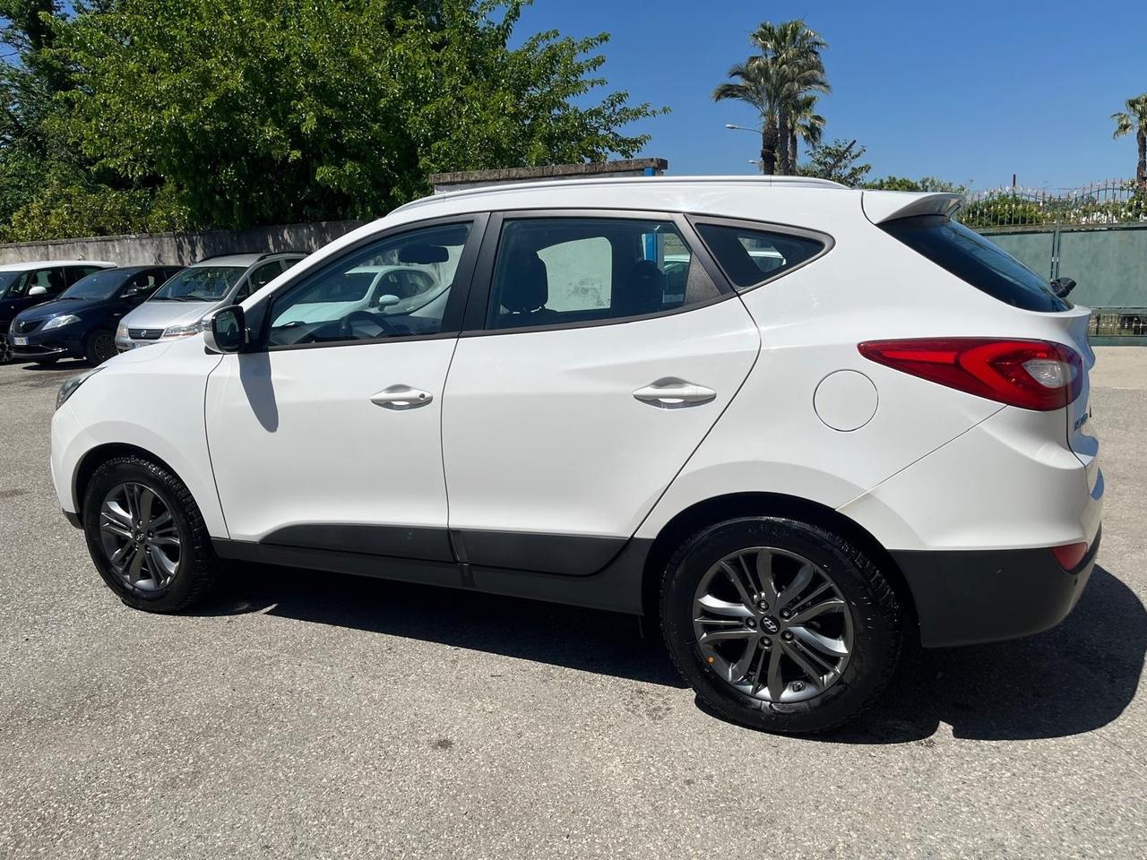 Hyundai iX35-1.7 crdi- full-2014