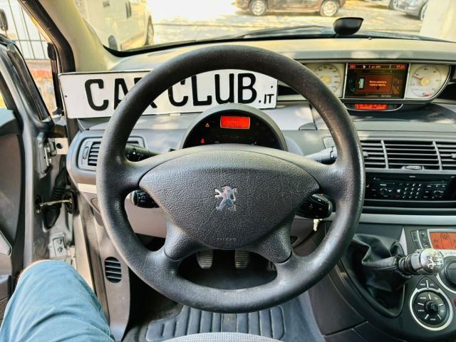 Peugeot 807 2.2 HDi 7posti Navi My'08