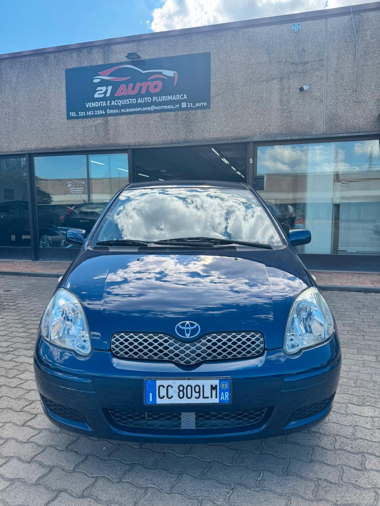 Toyota Yaris 1.0i 16V cat 5 porte Sol