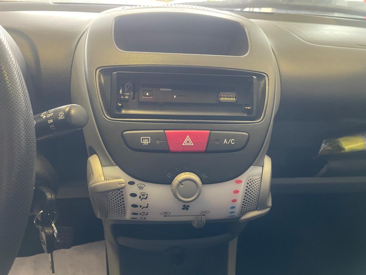 Toyota Aygo 1.0 12V VVT-i 3 porte Now - Nessun vincolo -